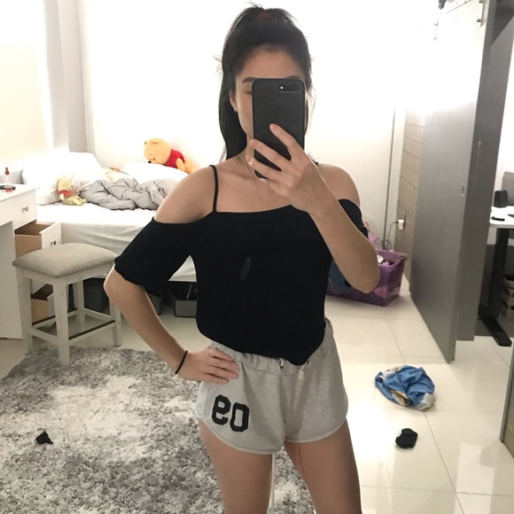 7 item size small women’s clothing top bundle - Picture 3 of 8